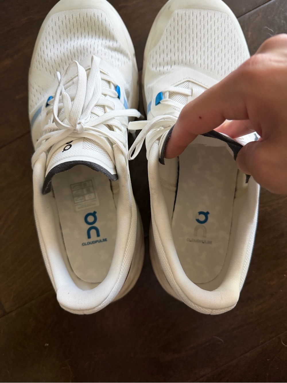 On Cloudpulse running sneakers - Picture 3 of 9
